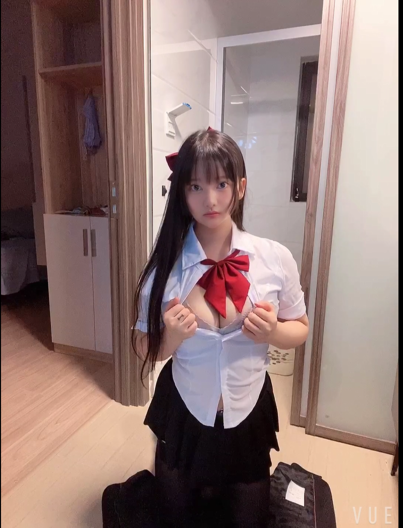 【R18视频】精品推荐 知名漫展巨乳美女Cos『小尤奈』大尺度45部超清自拍无水印合集（6.7G）